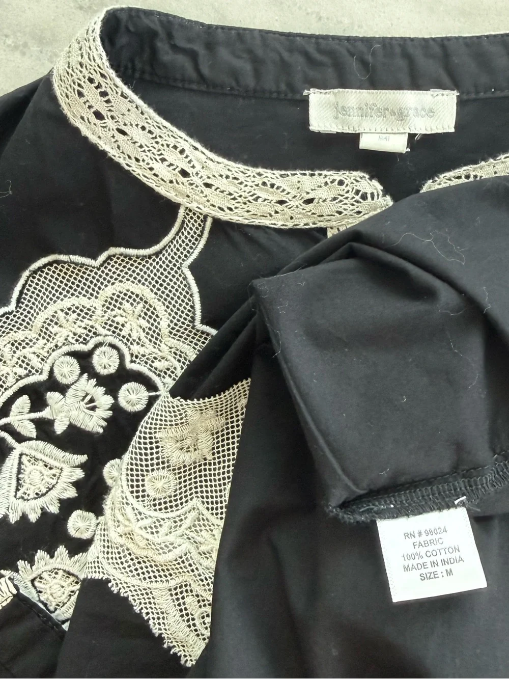Anthropologie Jennifer Grace Embroidered Button-Down Blouse Black White Floral M